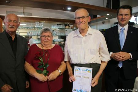 Slavnostna podelitev priznanj in cvetja diamantnim in zlatim parom (34)